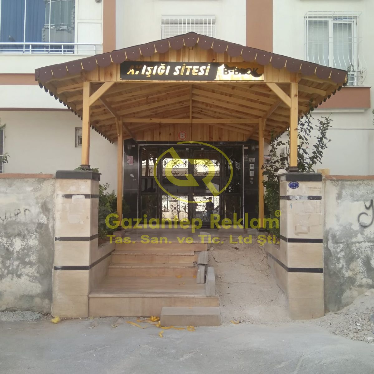 A. Işığı Sitesi B-Blok Işıklı Kutu Harf Site Tabelası