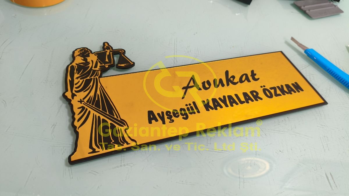 Avukat Ofis Kapı İsimliği Lazer Kesim Pleksi Tabela