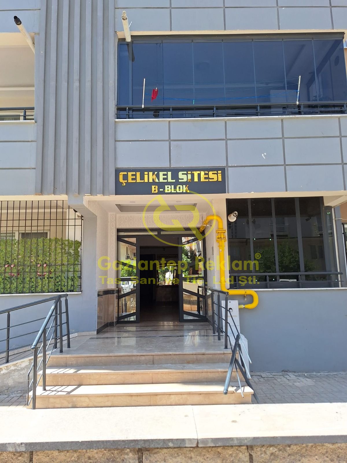 Çelikel Sitesi Gold Pleksi 3D Blok Levhası