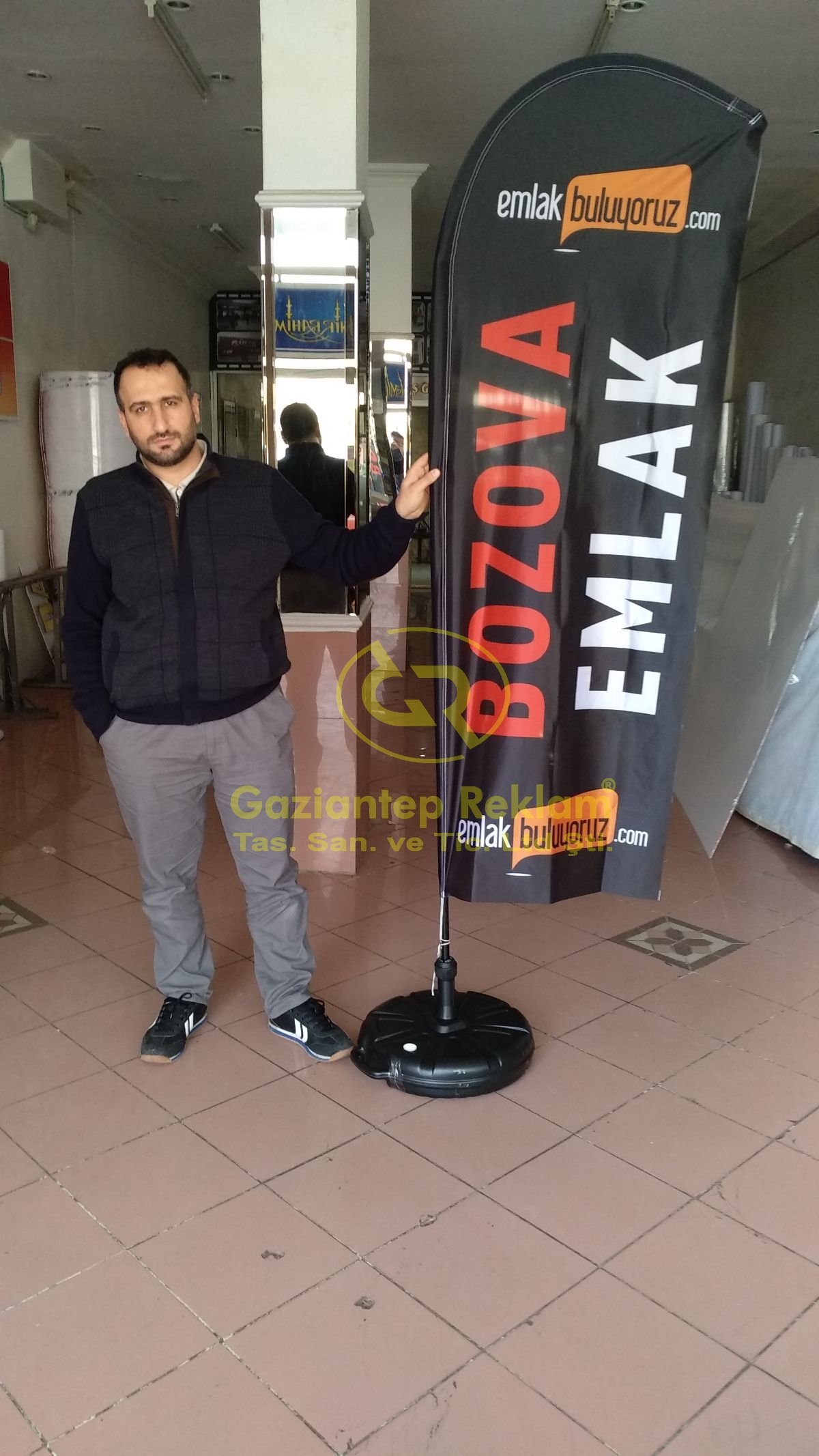 Dayanıklı Dış Mekan Yelken Bayrak Tanıtım Çözümü