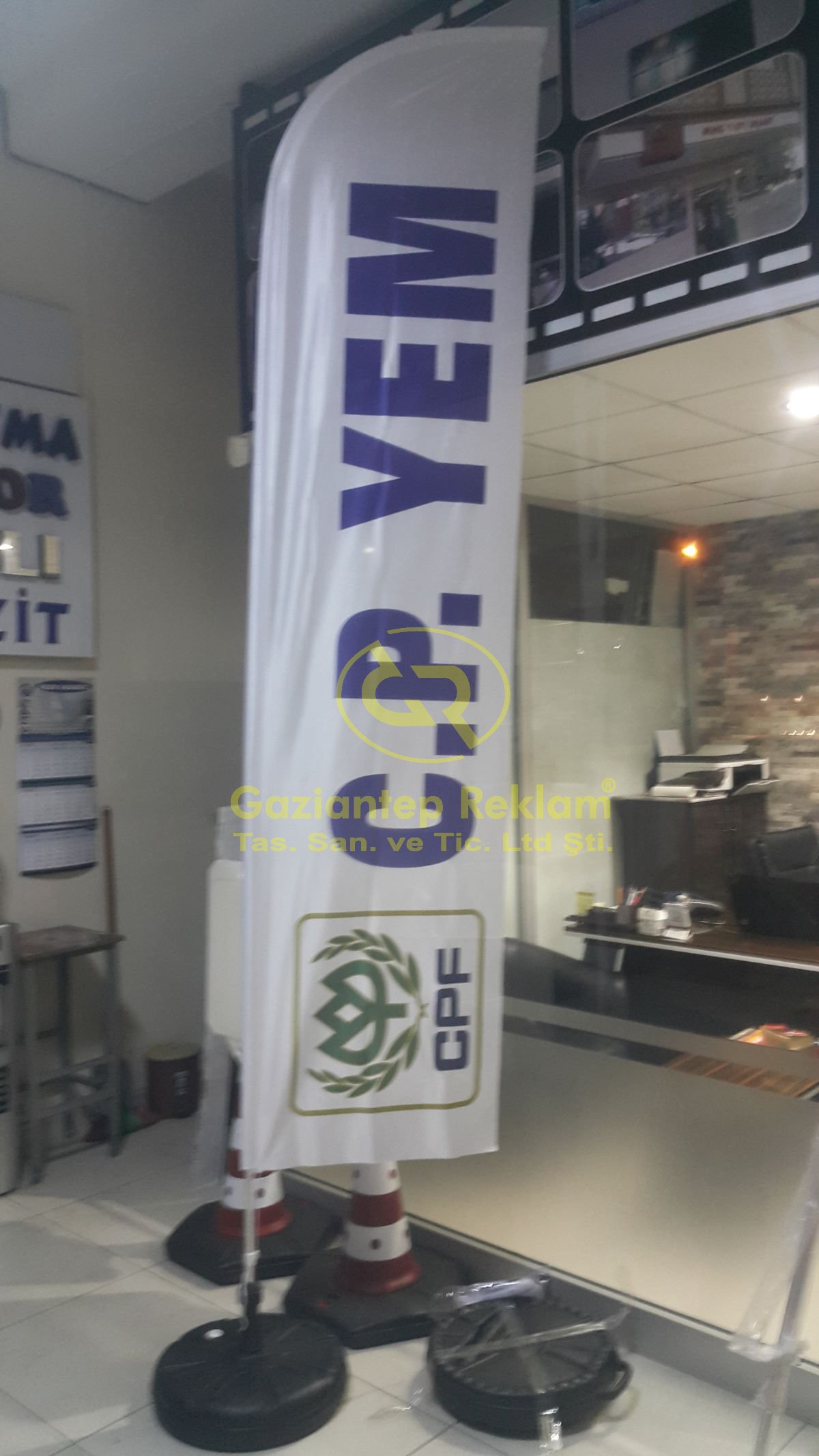 Dayanıklı Kumaş Yelken Bayrak İmalatı ve Montajı