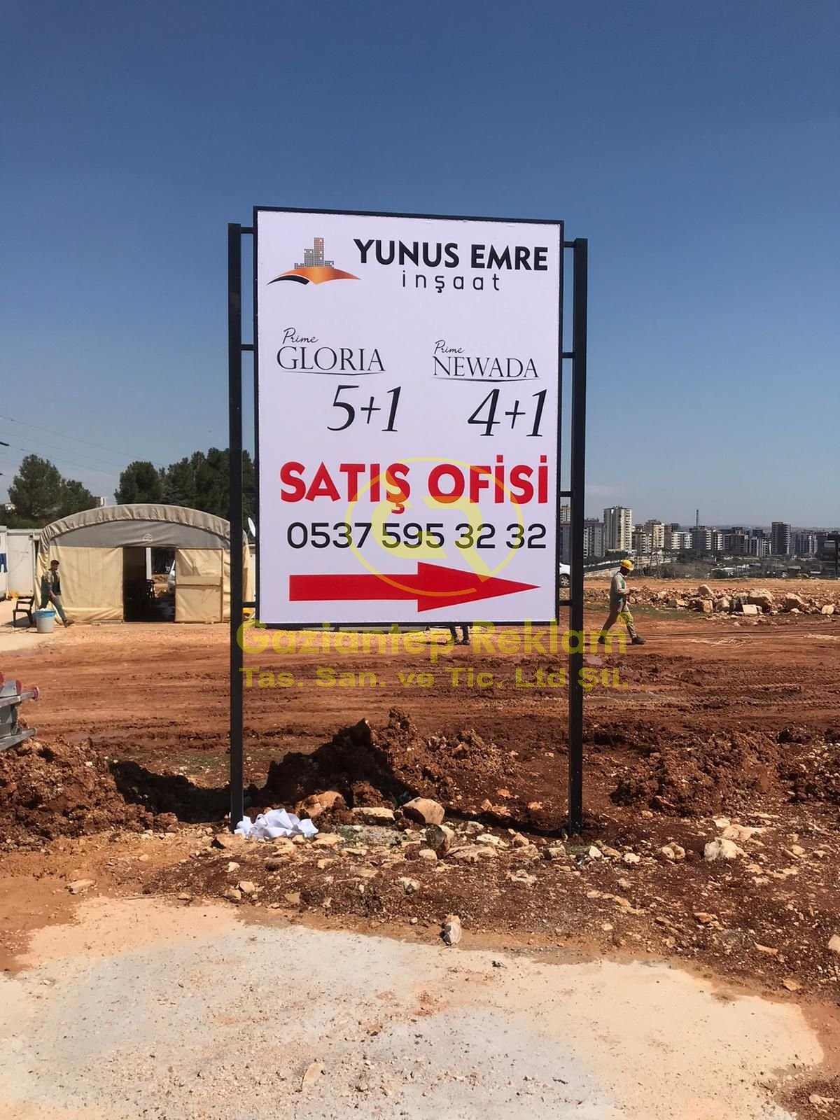 Dayanıklı Şantiye  Metal Ayaklı Yön Tabelası