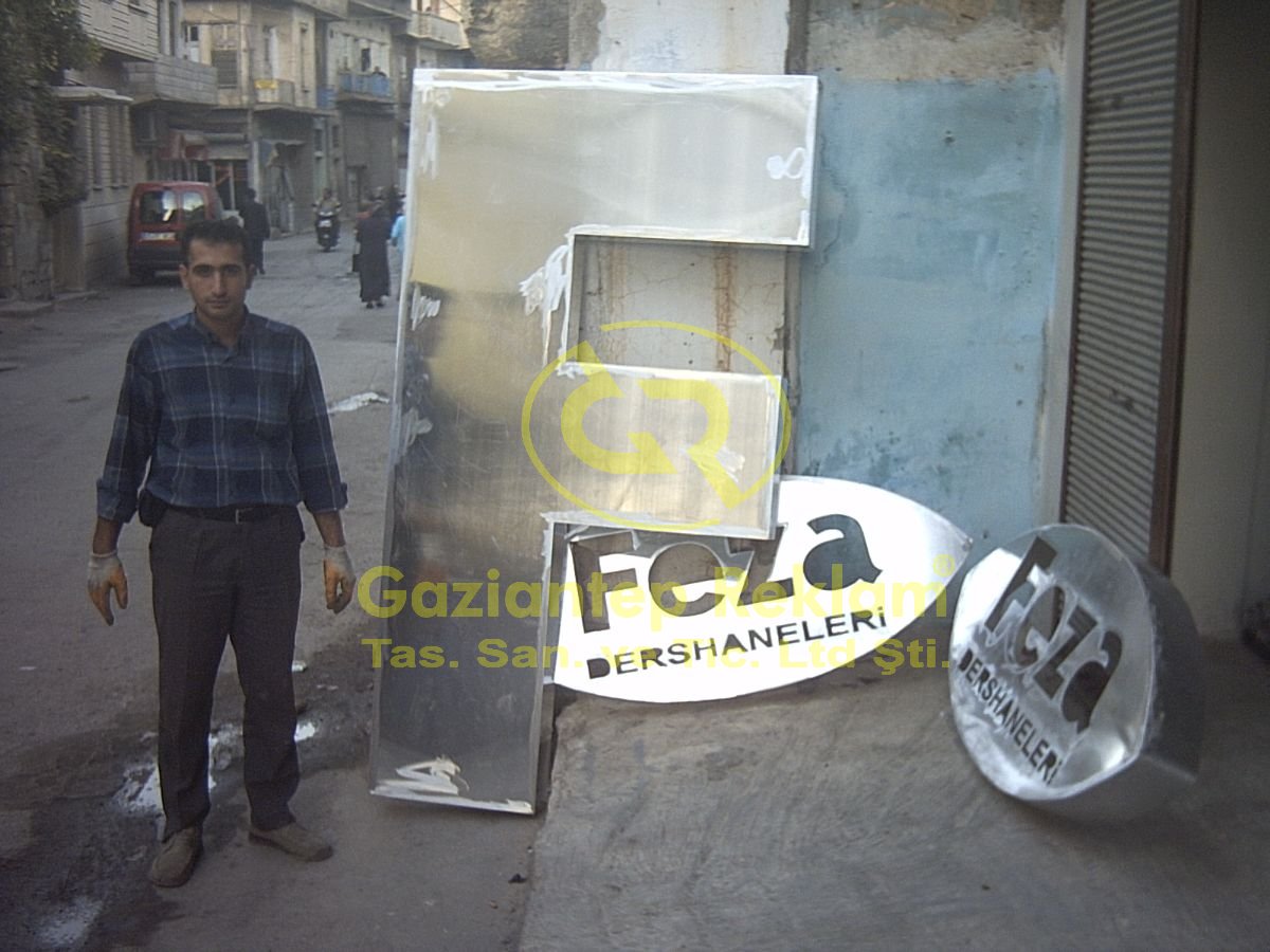 Dev boyutta  Paslanmaz Kutu Harf Çözümleri