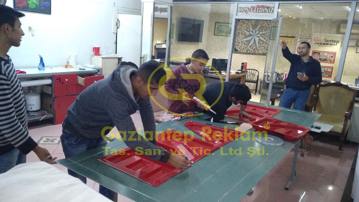 Eczane tabelası  Pleksi alıştırma Aşaması