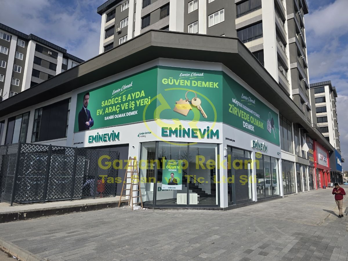 EMİNEVİM Kurumsal Cephe Giydirme ve Işıklı Tabela Projesi