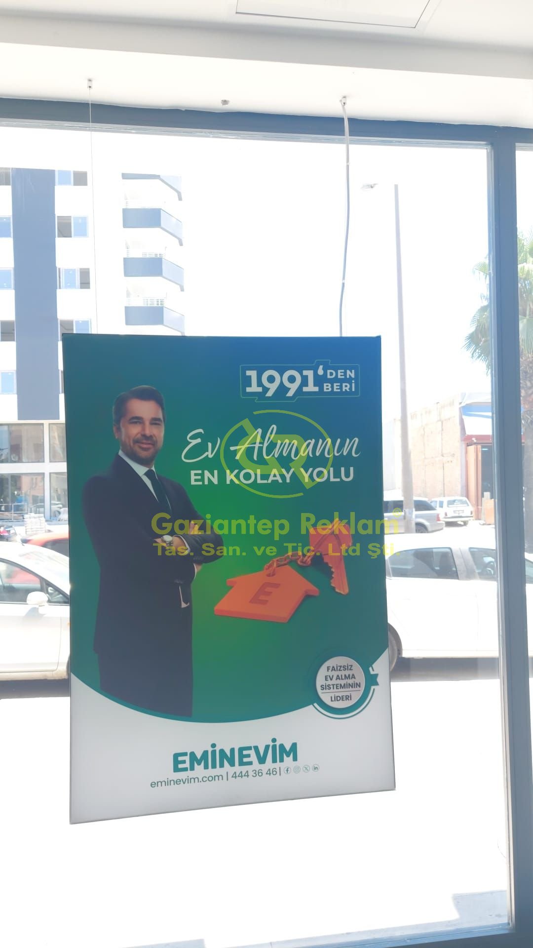 Eminevim Şubesi İç Mekan Askılı Slim Lightbox Tabela