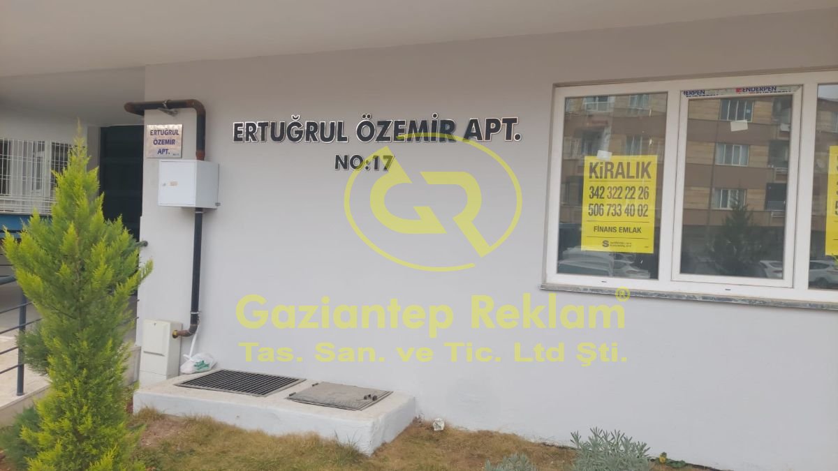 Ertuğrul Özdemir Apartmanı Aynalı Pleksi Harf Tabela
