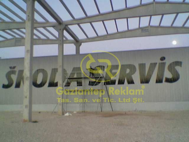 Fabrika Cephesi Yüksek Görünürlüklü Marka Duvar Yazısı