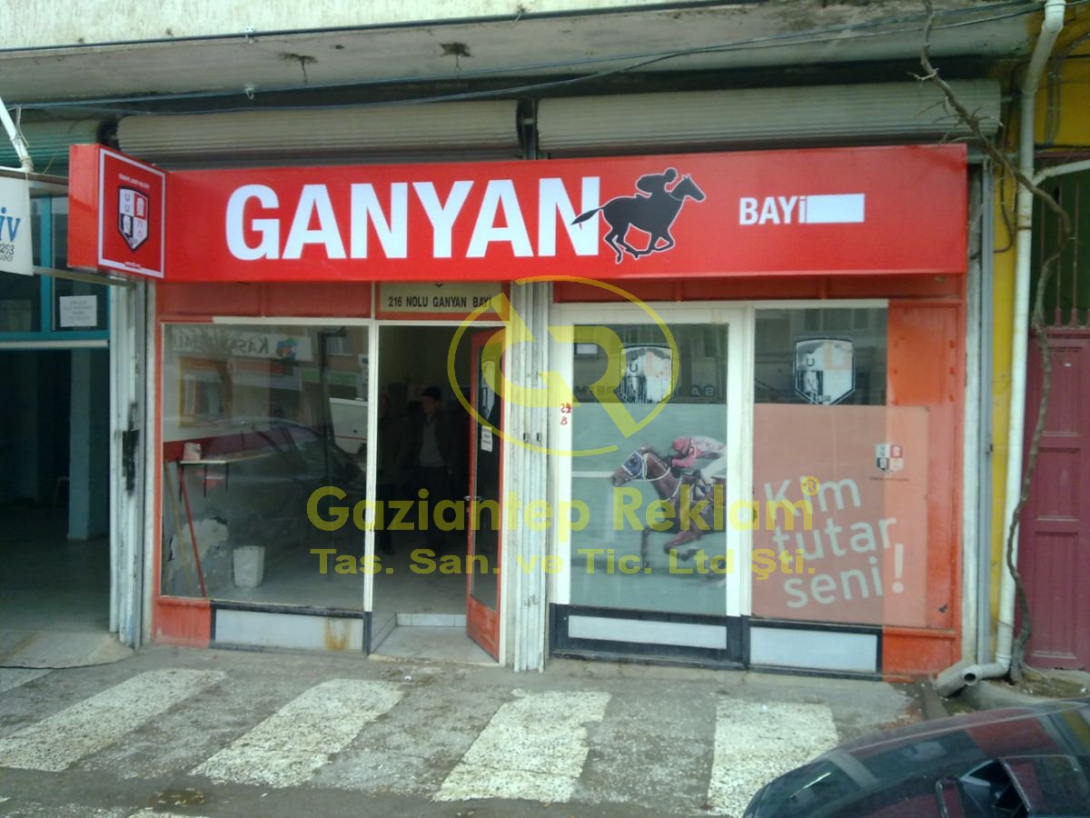 Ganyan Bayi Işıklı Vinil Germe Kasa ve Yan Tabela