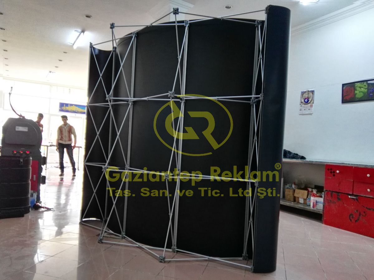 Hızlı Kurulum Bombeli Fuar Örümcek Stand Çözümleri
