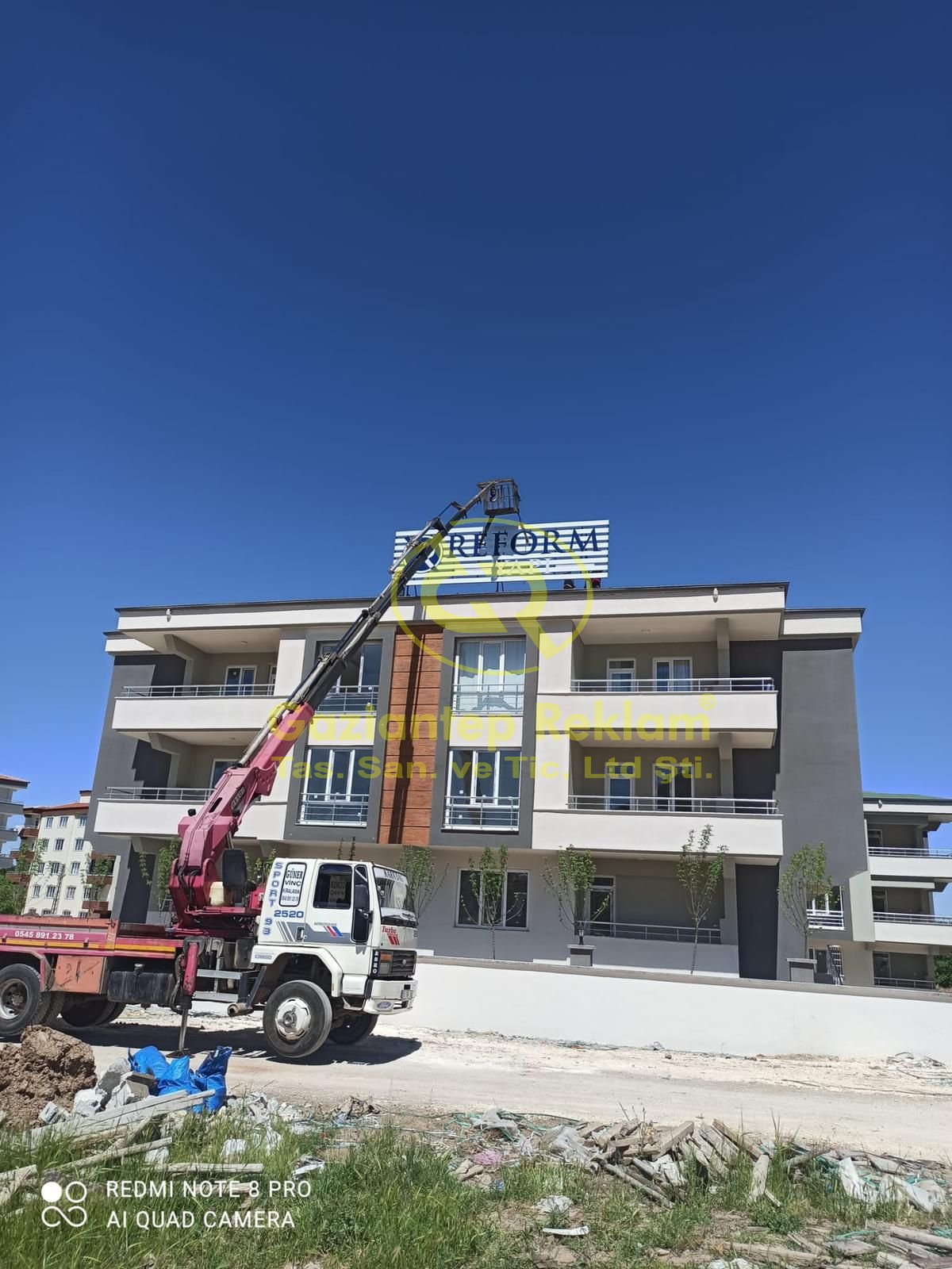 Izgara panelli kutu harf  Çatı Tabelası