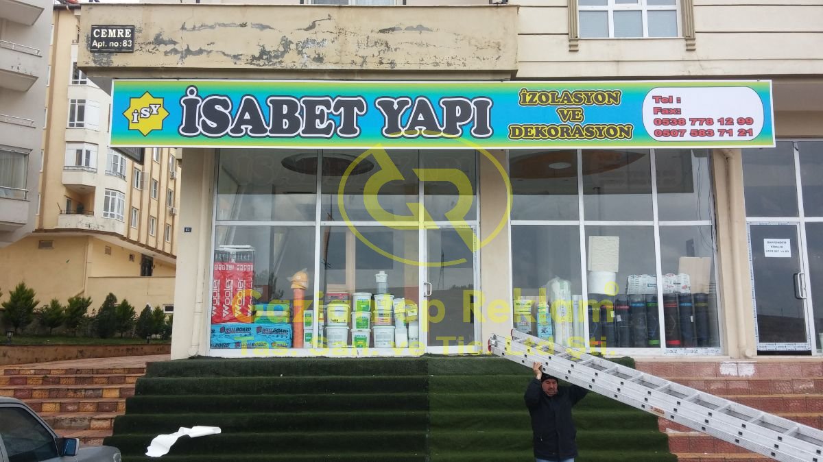 Kaliteli Vinil Germe İle Kurumsal Cephe Tabela Çözümleri