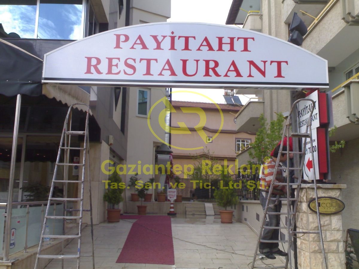 Kavisli Yüzey Giriş takı üzeri Işıklı Tabela