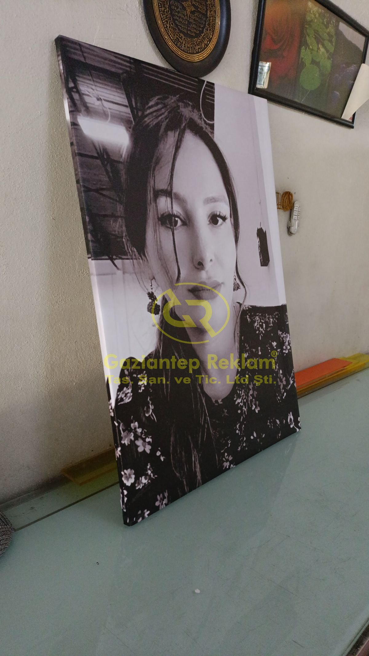 Kişiye Özel Yüksek Çözünürlüklü Portre Kanvas Tablo