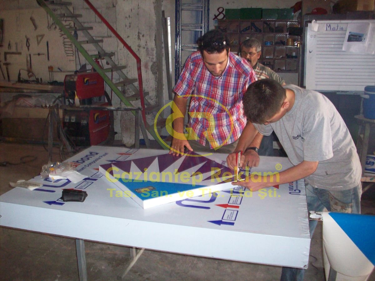 Kompozit Tabela İçin Alibond Hassas Kesim Hazırlığı