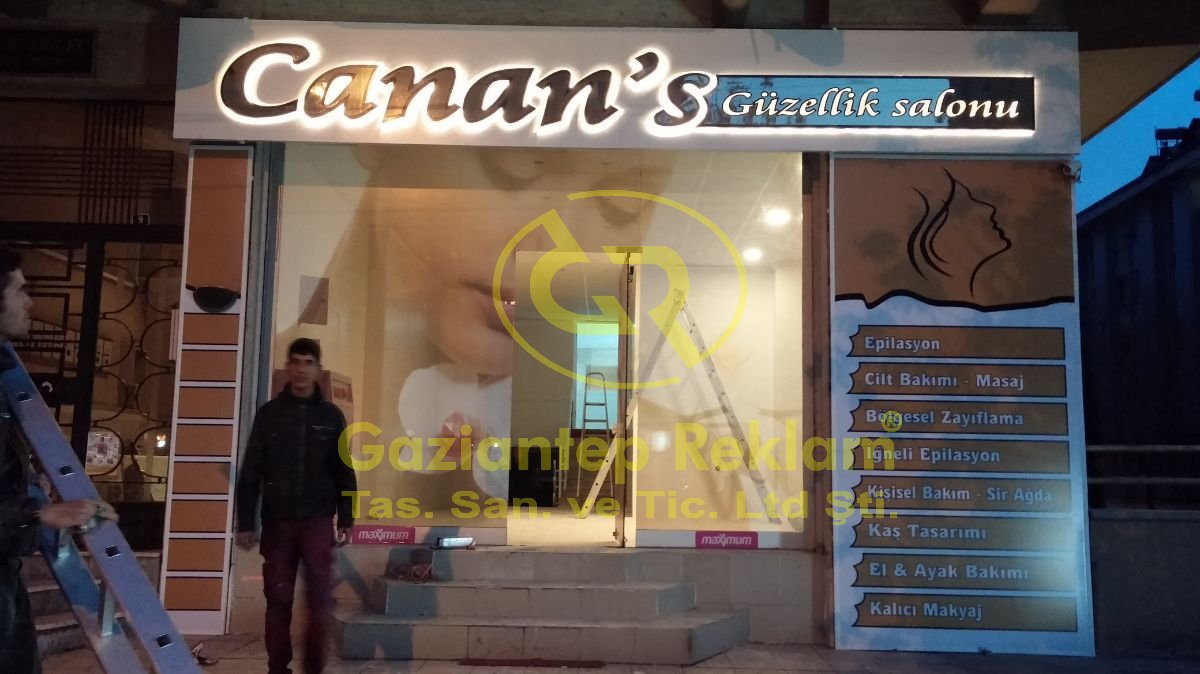 Kompozit Zemin Üzeri Işıklı Kutu Harf Tabela