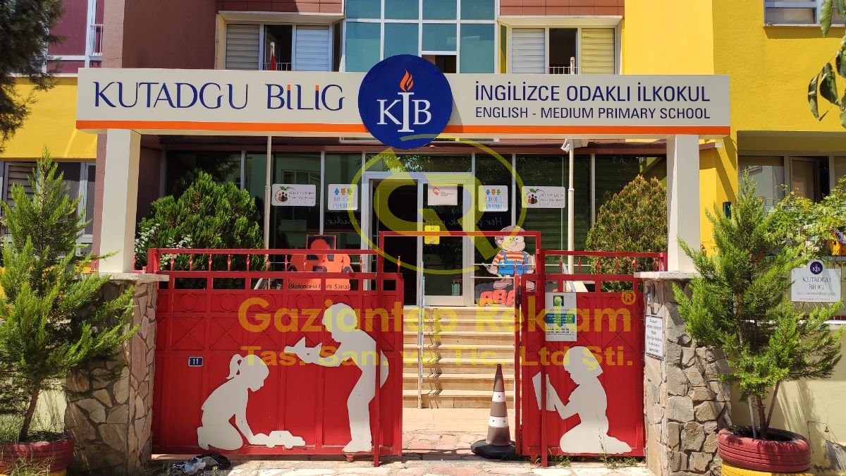 Kurumsal Kompozit Zemin Folyo Kesim Işıksız Tabela