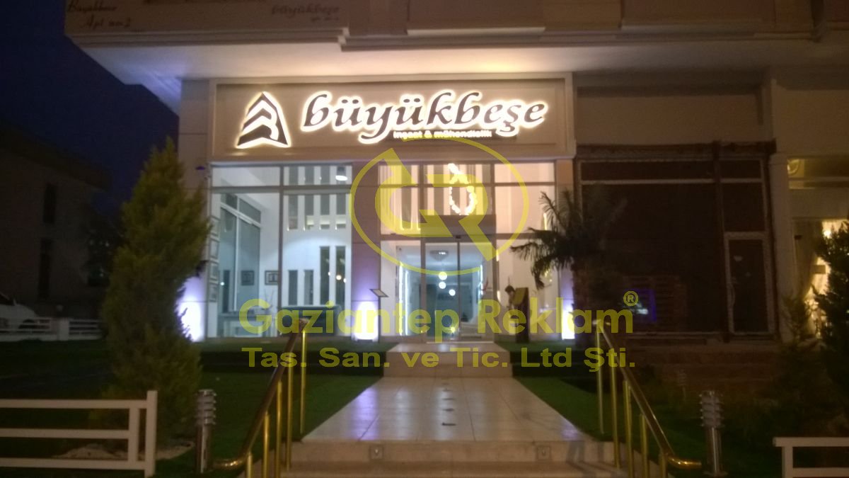 Kurumsal Uzun Ömürlü Halo Led Aydınlatmalı Kutu Harf