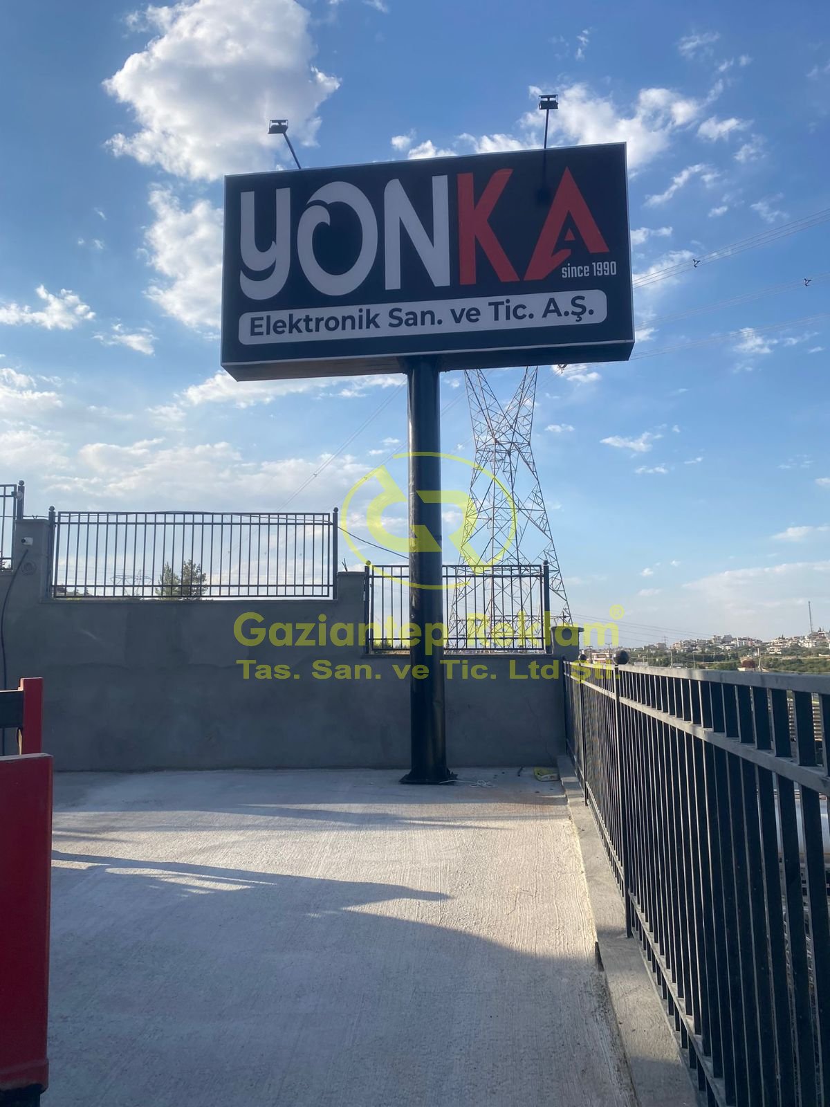 Kurumsal Yüksek Görünürlüklü Işıklı Totem Tabela