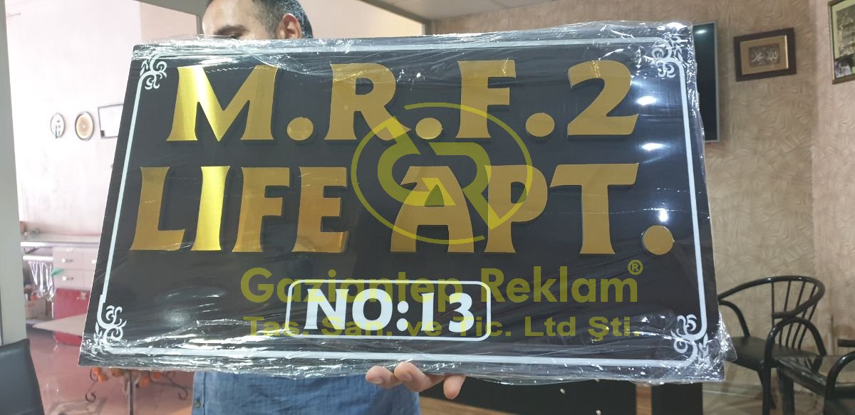 M.R.F.2 LIFE APT. Gold Ayna Pleksi Kapı Levhası