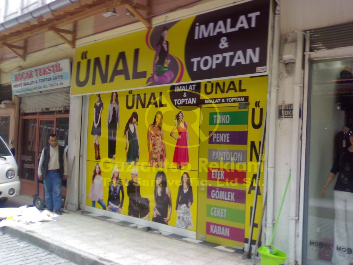 Mağaza Önü Dijital Baskı Folyo Giydirme