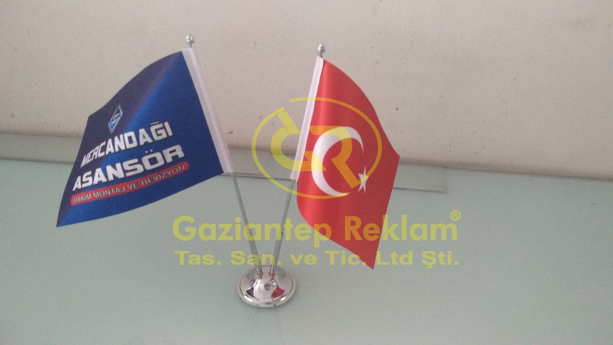 Masa Tipi Makam Bayrağı ve Krom Direk Çözümleri