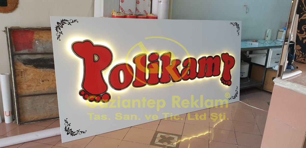 Mdf Zeminde Şık Pleksi Led Tabela