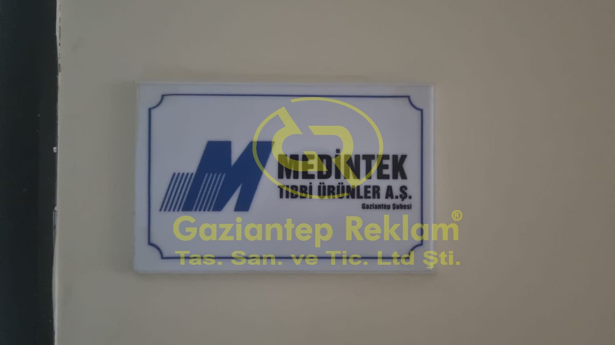 MEDİNTEK Kurum İçi Şekilli Pleksi Ofis Levhası