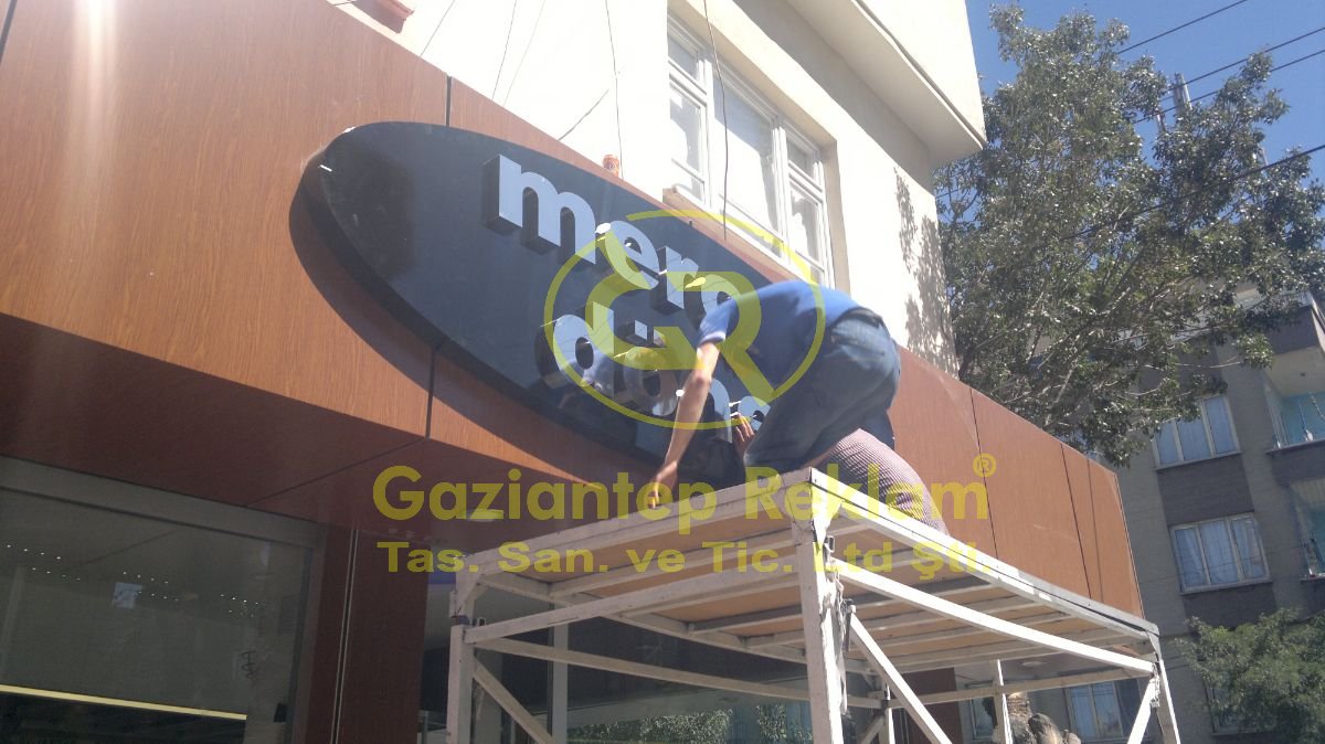 Parlak Krom Kutu Harf Tabela Montaj Aşaması