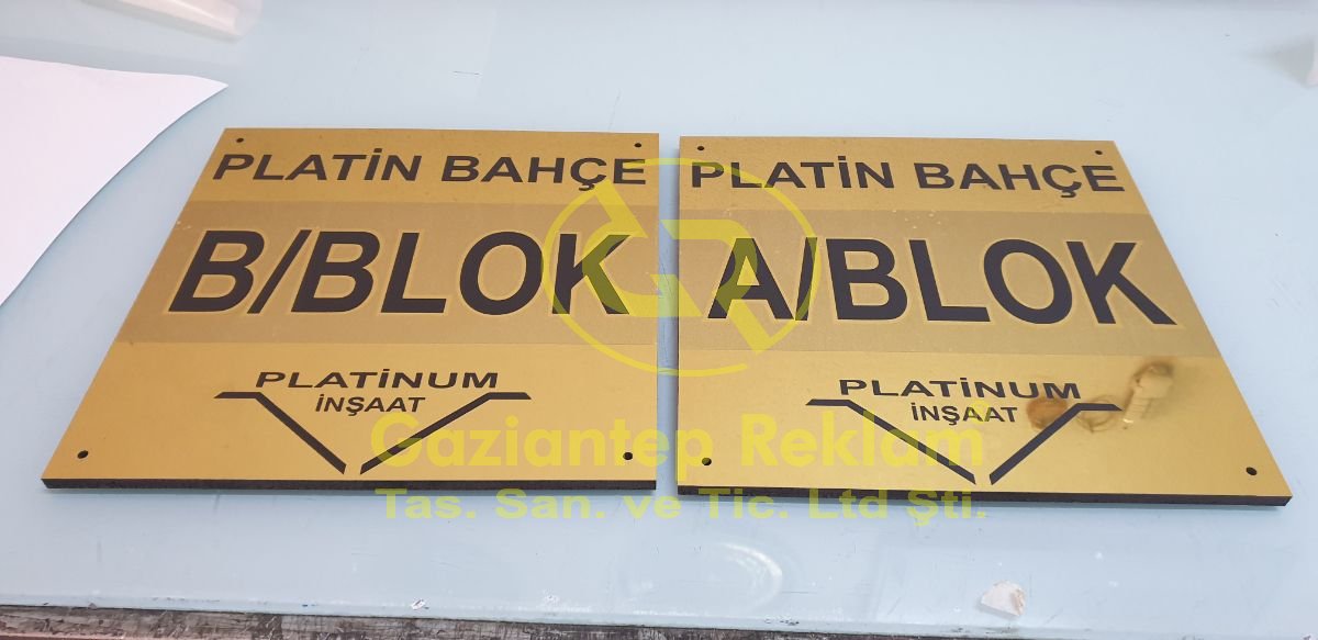 PLATİN BAHÇE Blok Kapı İsimlikleri Fırçalı Yönlendirme Levhası