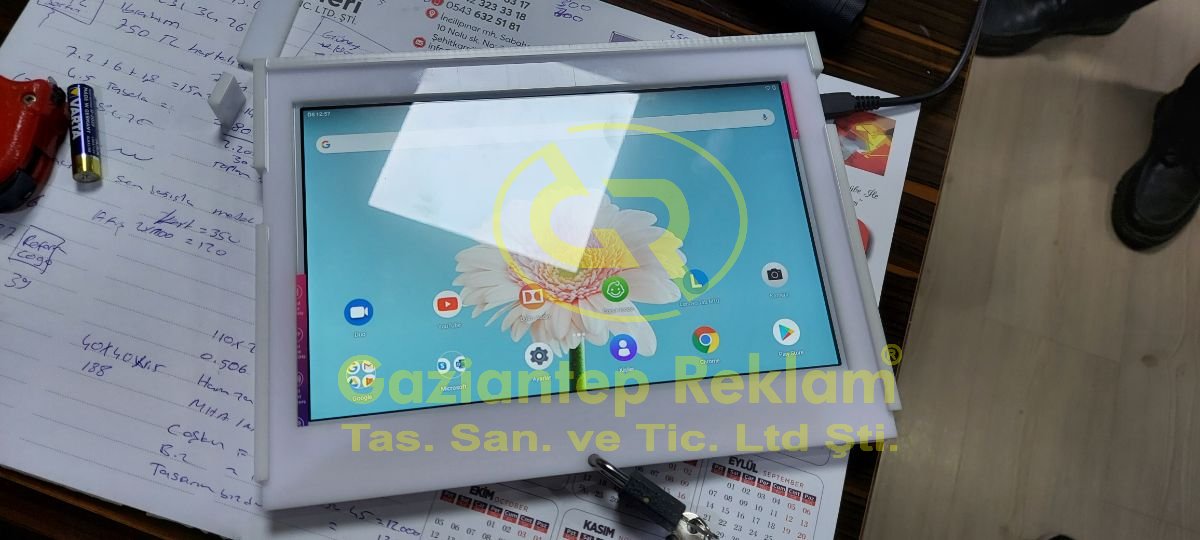 Pleksi Dijital Bilgilendirme Ekranı kılıfı