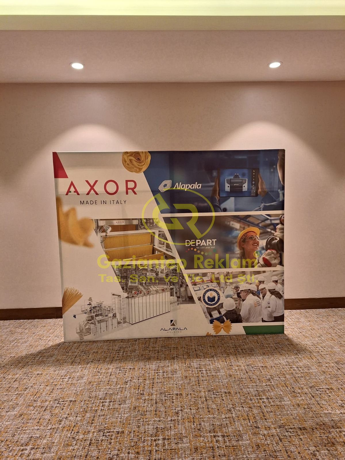 Profesyonel Fuar Taşınabilir Hızlı Kurulum Backdrop Standı