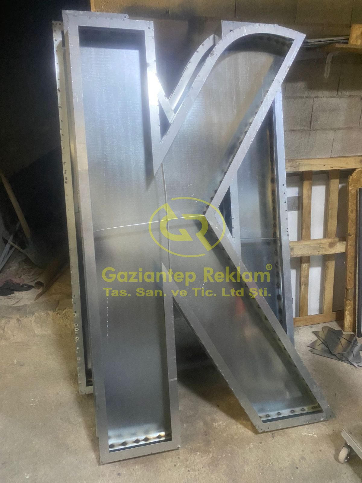 Profesyonel Galvaniz Kutu Harf İmalat Detayları