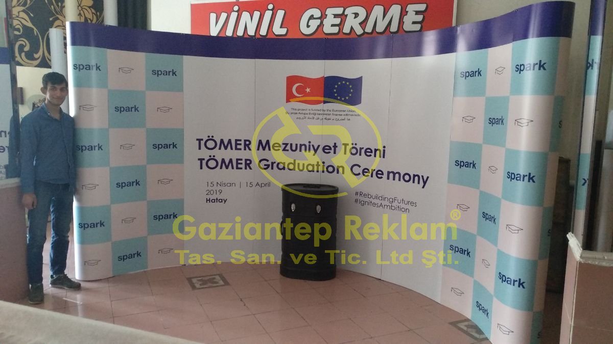 Profesyonel Kavisli Etkinlik Backdrop Display Panosu