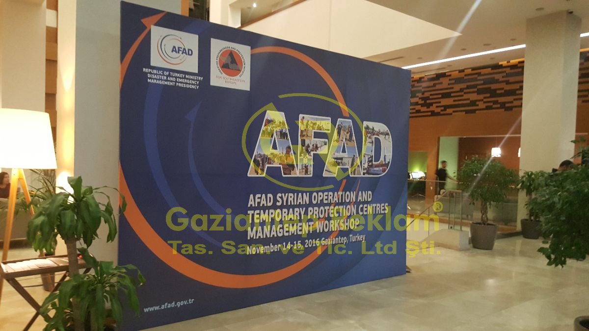 Profesyonel Kurumsal Etkinlik Sahne Backdrop Gergi Sistemi