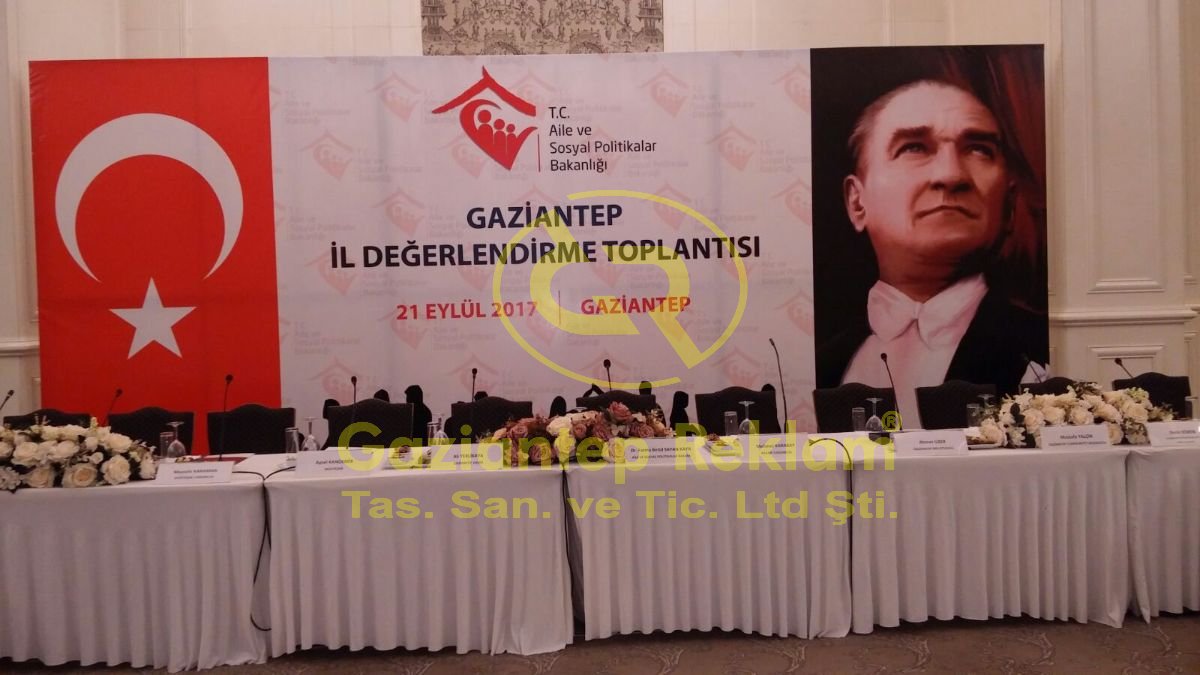 Profesyonel Kurumsal Toplantı Backdrop Sahne Çözümleri