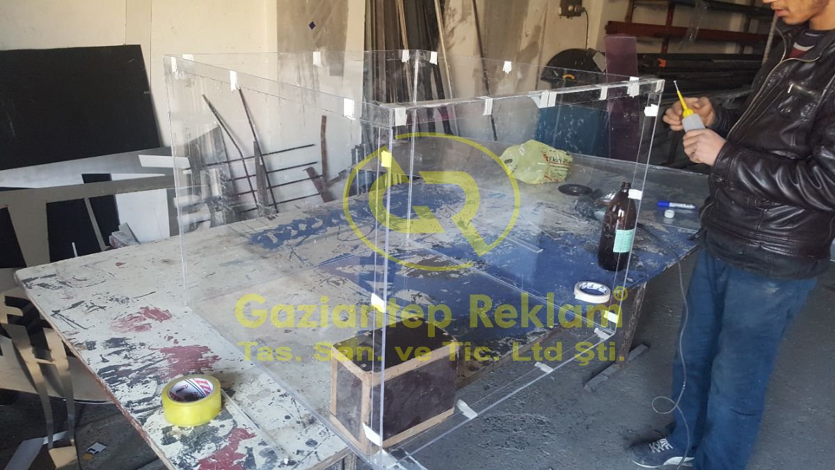 Profesyonel Pleksi Şeffaf Kutu İmalat Çözümleri