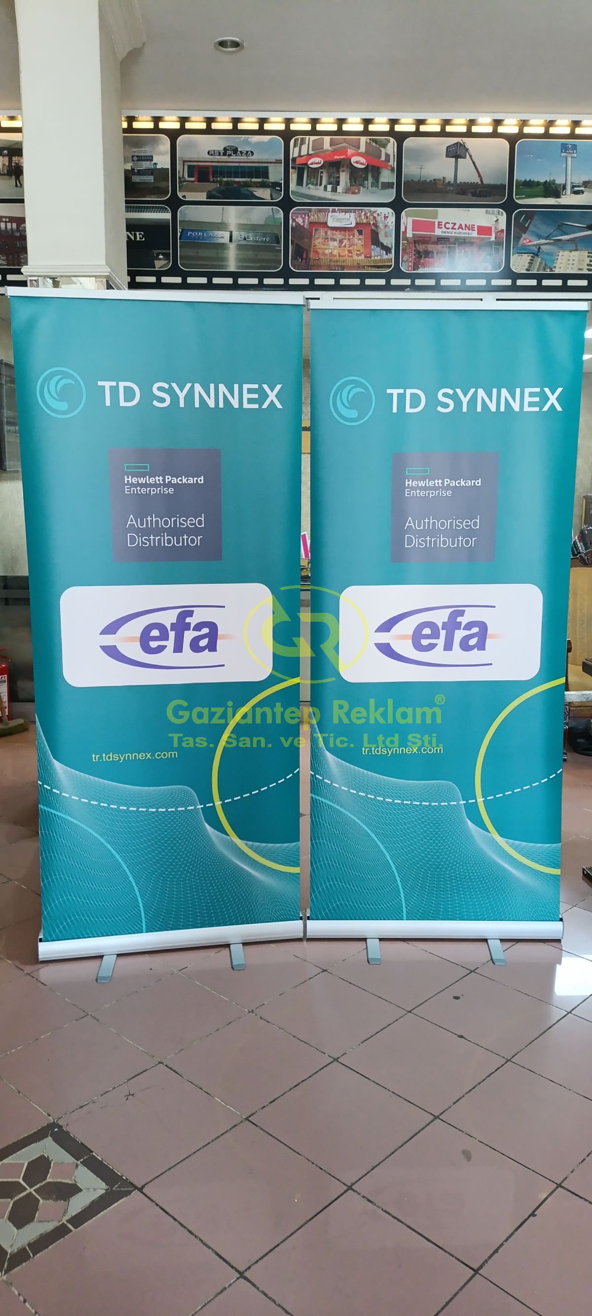 Profesyonel Roll Up Banner Standları Dijital Baskı