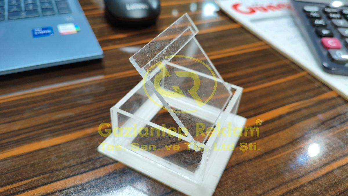 Profesyonel Şeffaf Akrilik Menteşeli acil stop kapağı