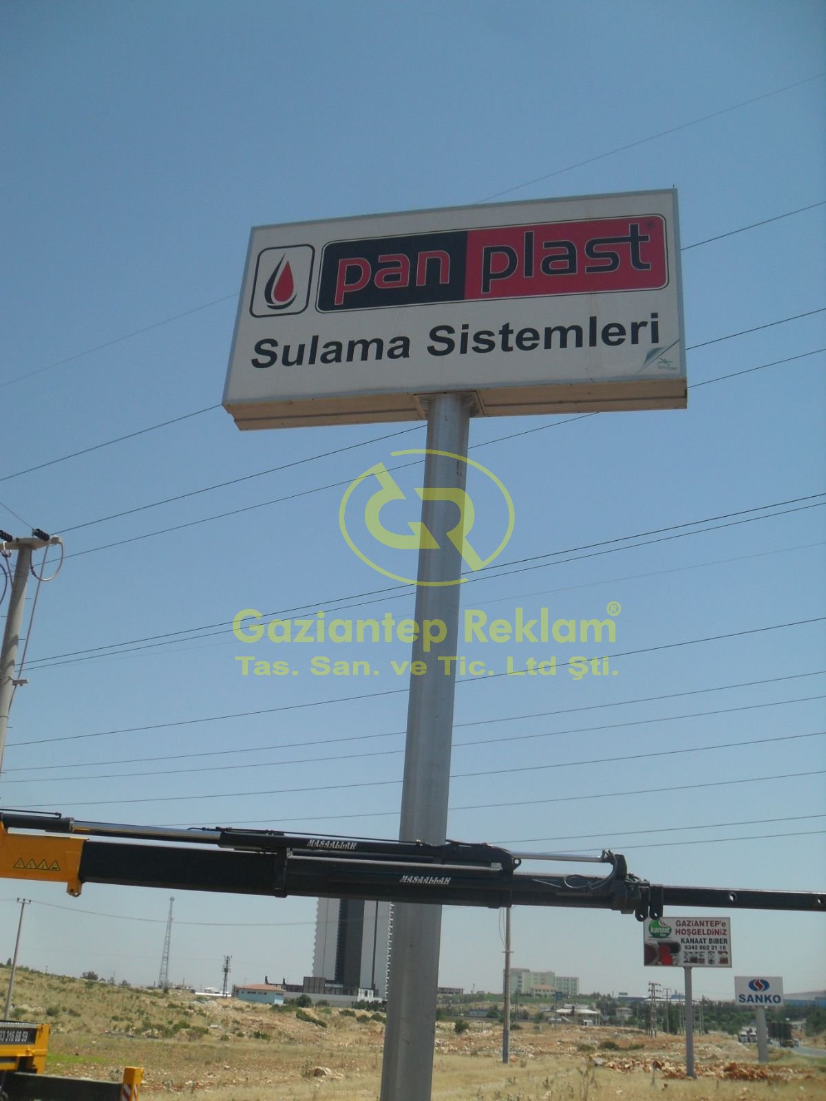 Profesyonel Tek Direkli Kurumsal Totem Tabela İmalatı