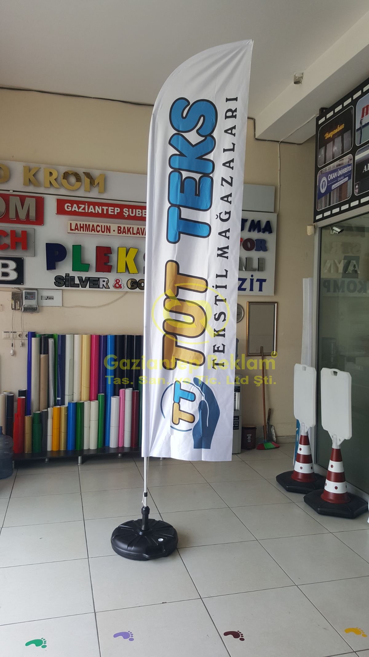 Rüzgara Dayanıklı Özel Baskılı Yelken Bayrak Çözümleri