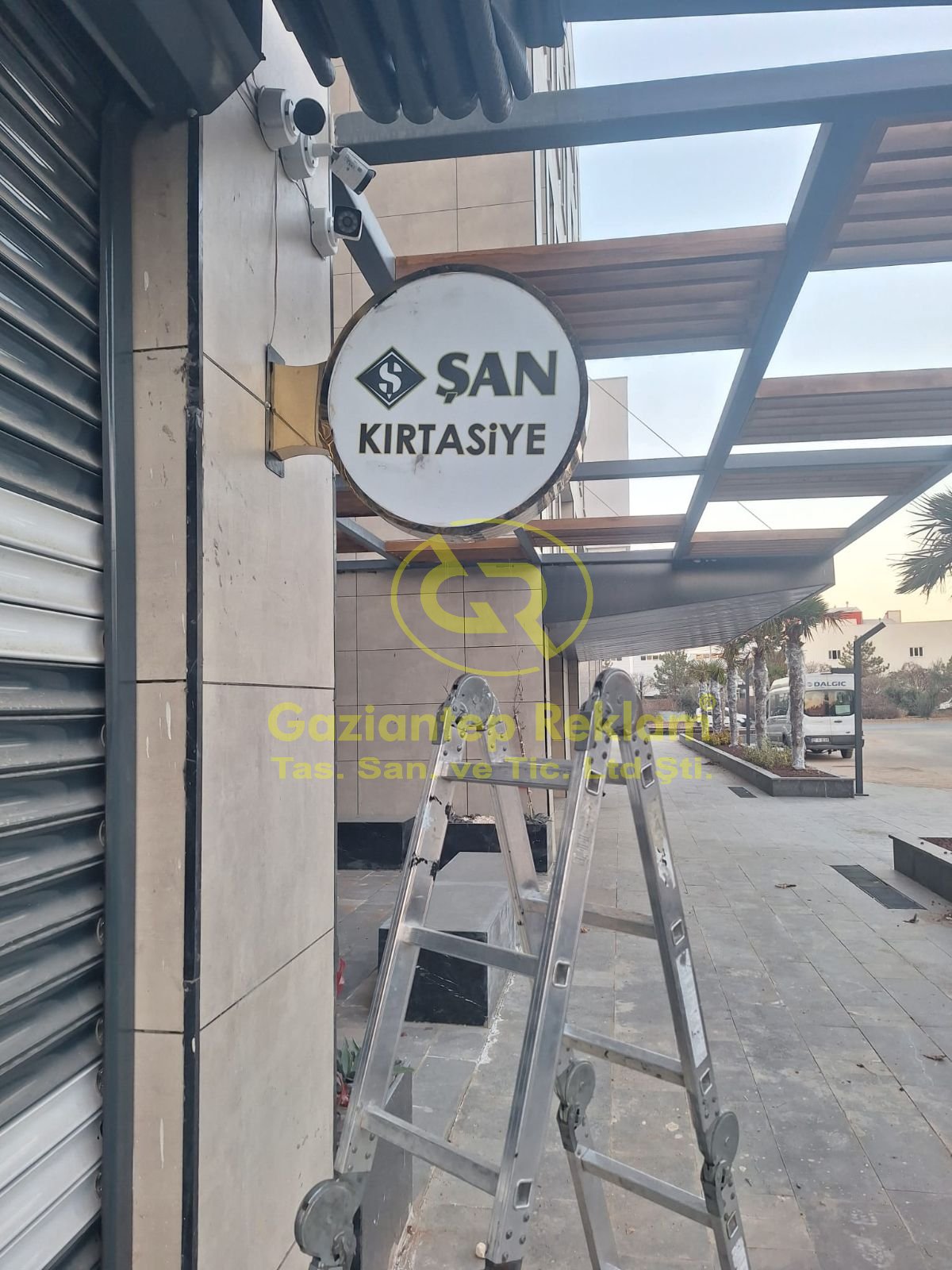 ŞAN KIRTASİYE Yuvarlak Işıklı Fener Tabela