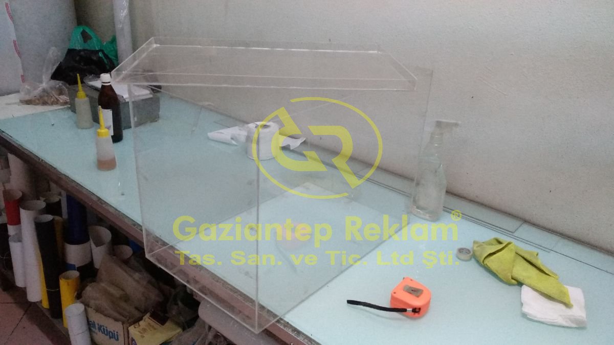 Şeffaf Akrilik Pleksi Özel Üretim Kutu Çözümleri