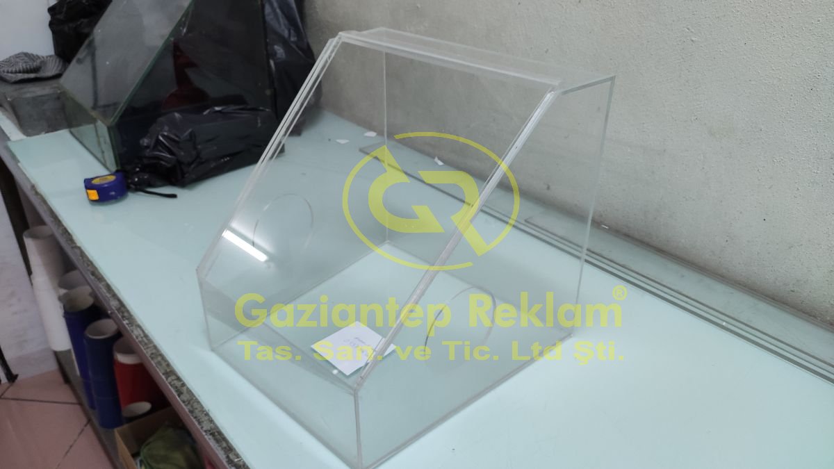 Şeffaf Pleksi Özel Amaçlı Çalışma Kabinleri