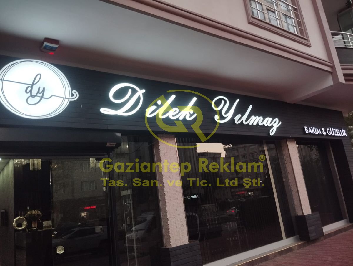 Şık Ön Yüzey Işıklı Pleksi Kutu Harf Tabela