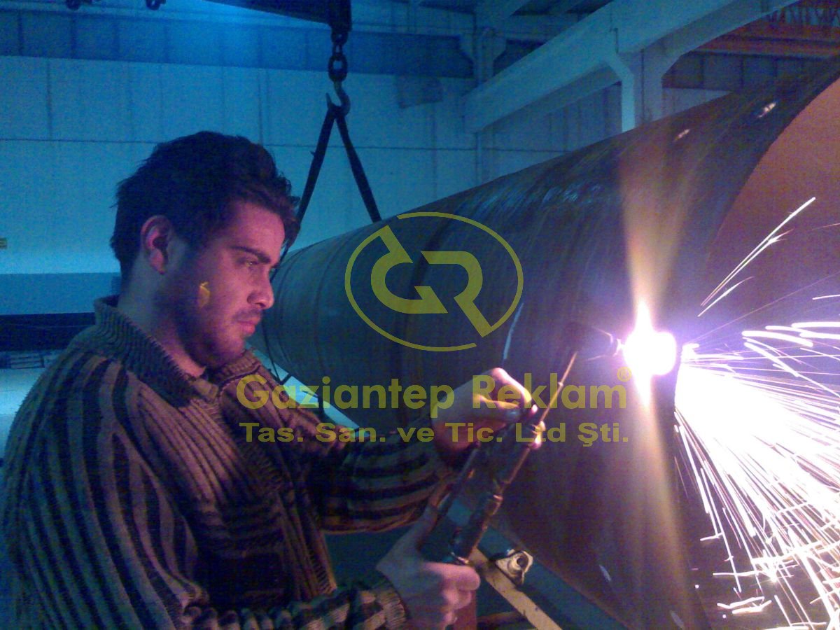 Totem tebela direği kesimi