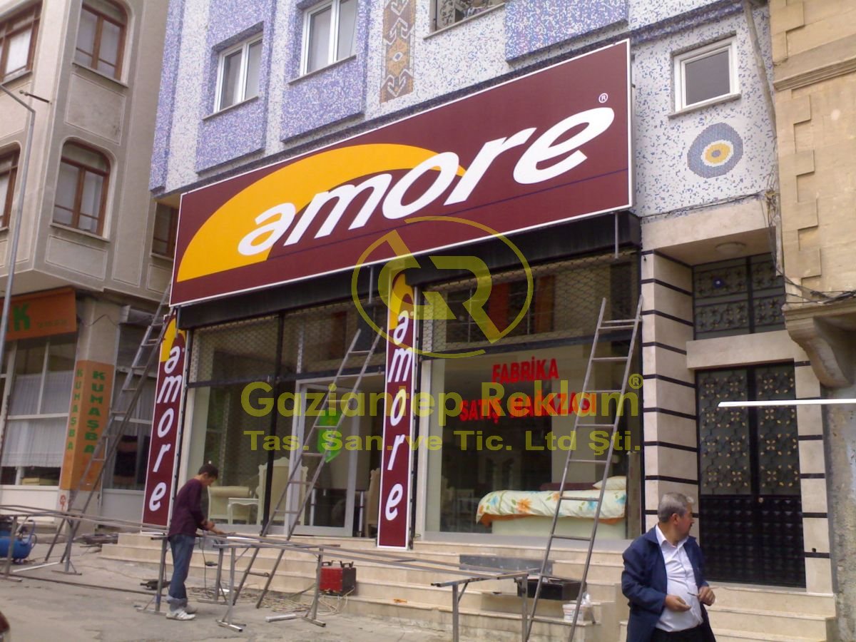 Uzun Ömürlü Işıklı Vinil Germe Cephe Tabelası