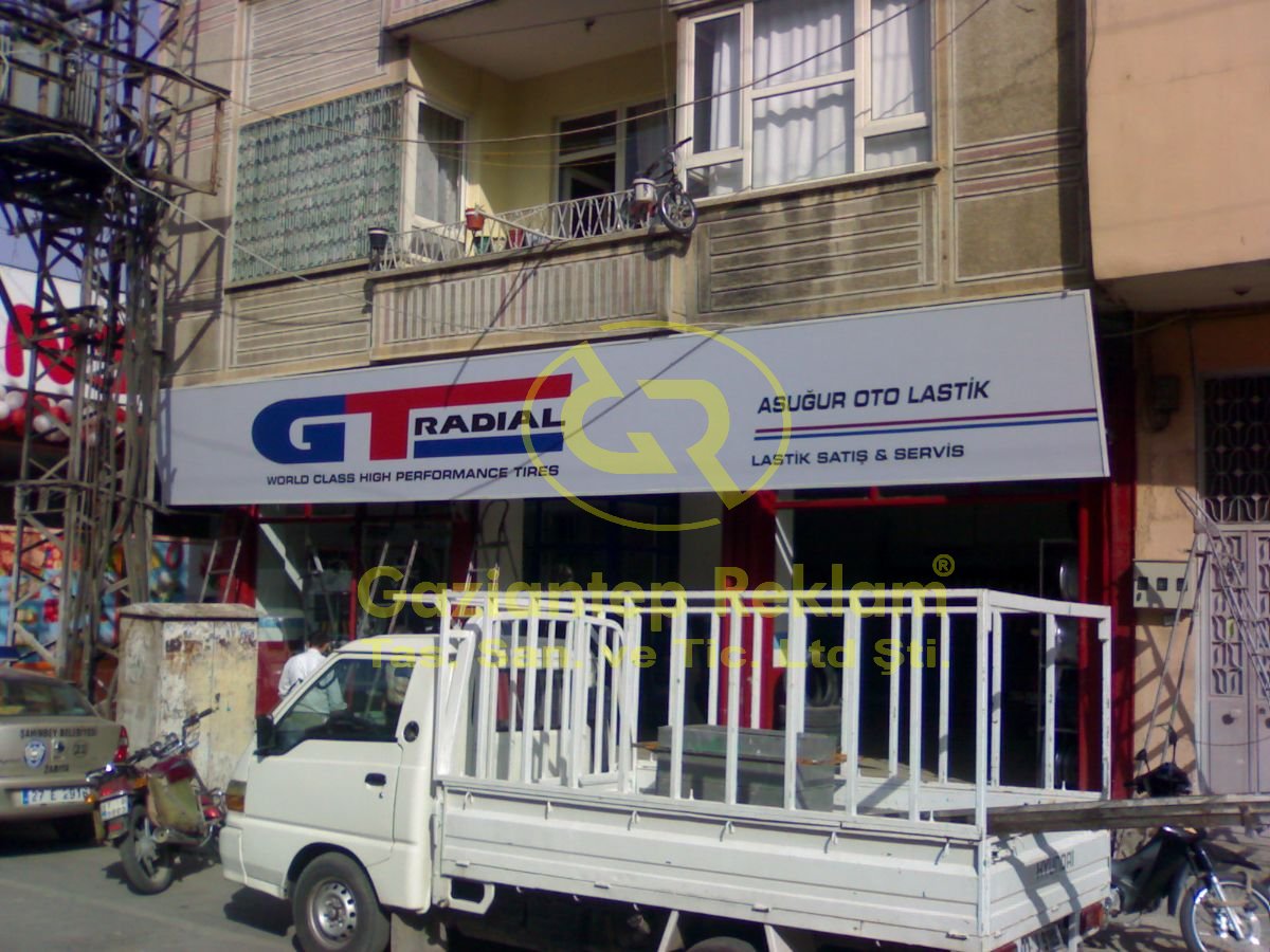 Uzun Ömürlü Vinil Germe Cephe Tabela İmalatı