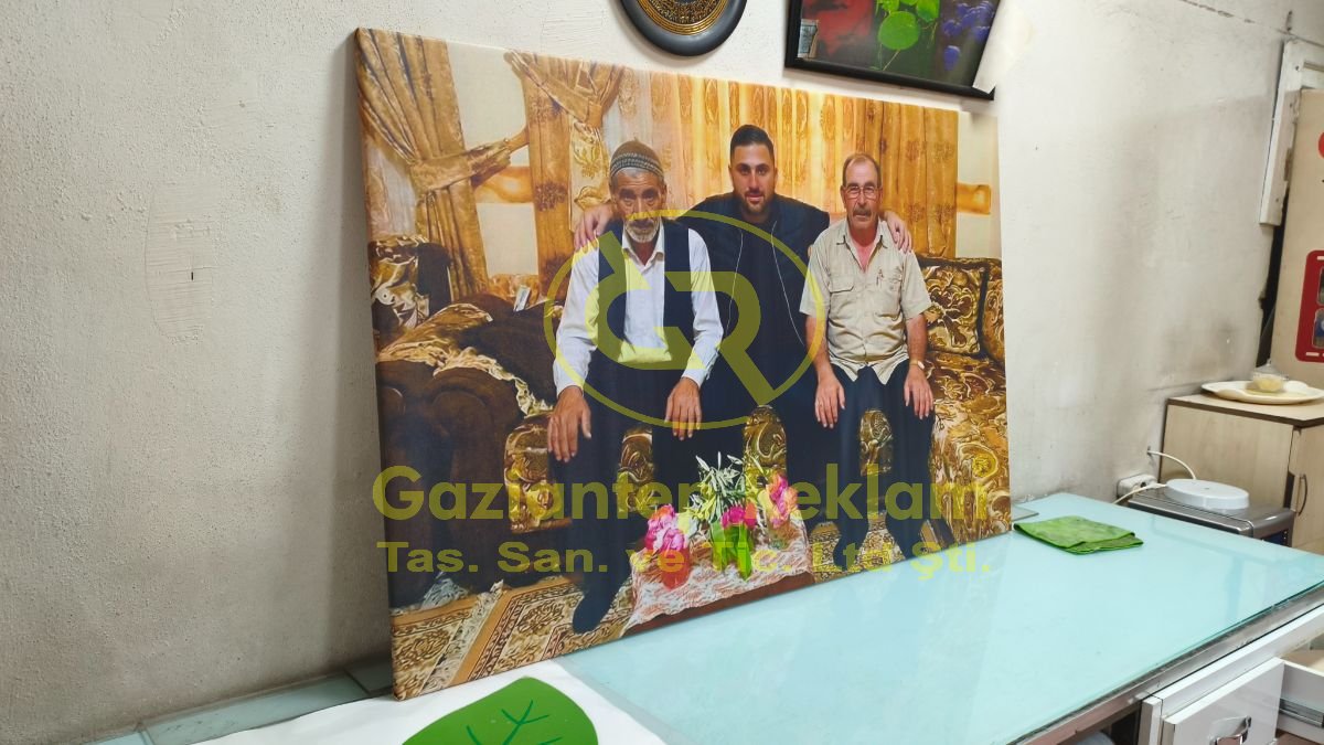 Yüksek Çözünürlüklü Kişiye Özel Aile Kanvas Tablo