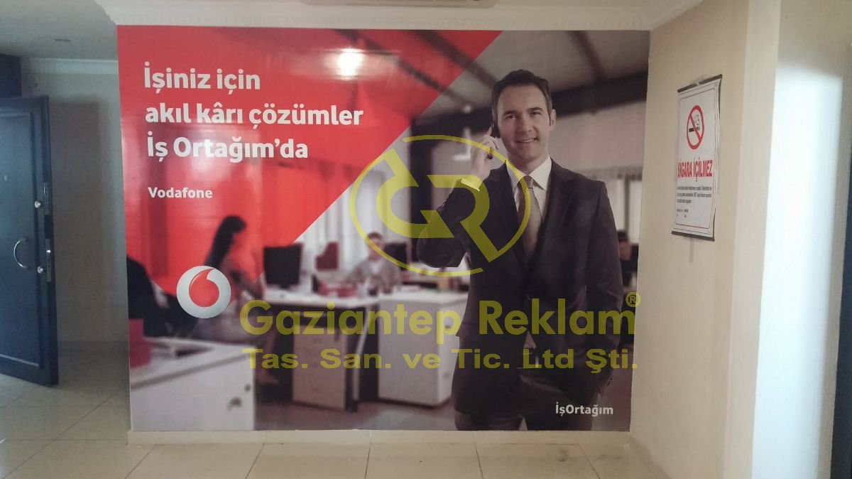 Yüksek Çözünürlüklü Kurumsal Duvar Giydirme Sticker